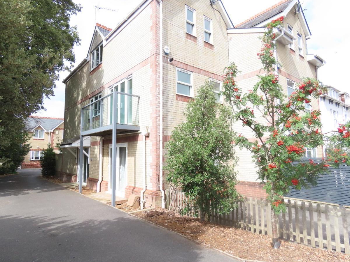 Entire Seaside Luxury Home With On Site Parking! Poole Εξωτερικό φωτογραφία