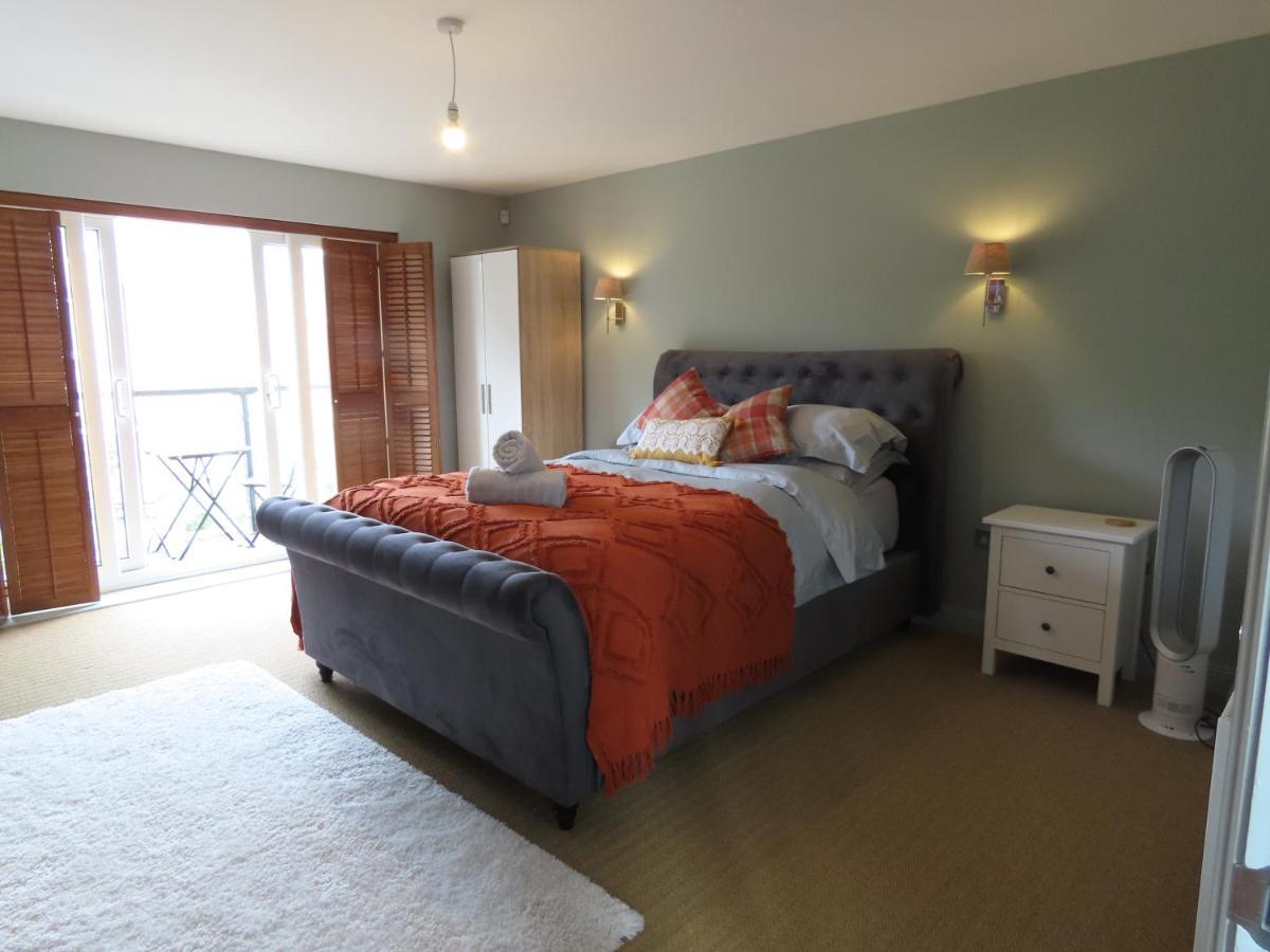 Entire Seaside Luxury Home With On Site Parking! Poole Εξωτερικό φωτογραφία