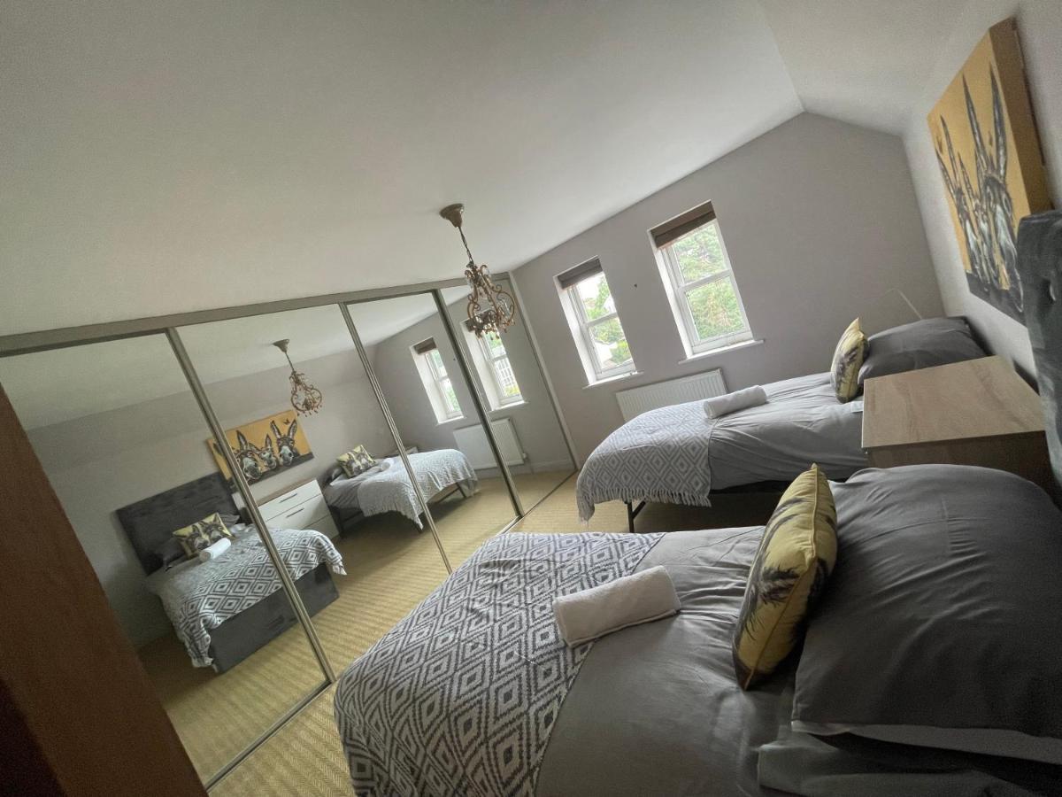 Entire Seaside Luxury Home With On Site Parking! Poole Εξωτερικό φωτογραφία
