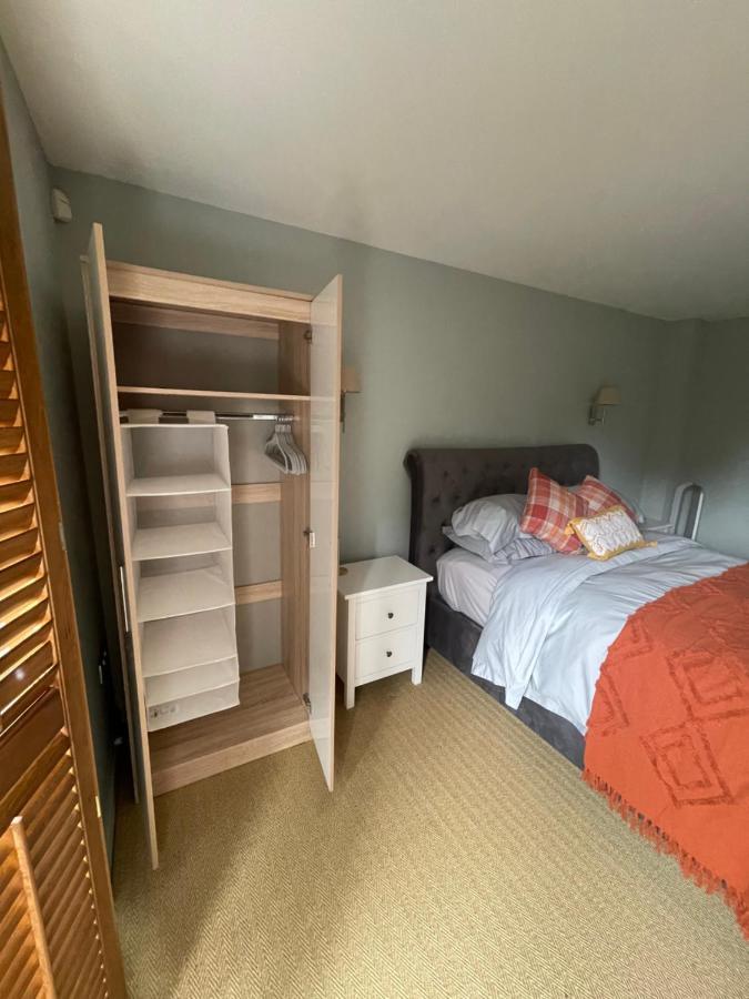 Entire Seaside Luxury Home With On Site Parking! Poole Εξωτερικό φωτογραφία